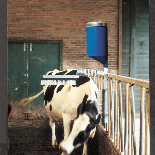 Cattle Brush C/W Dispenser  Vink